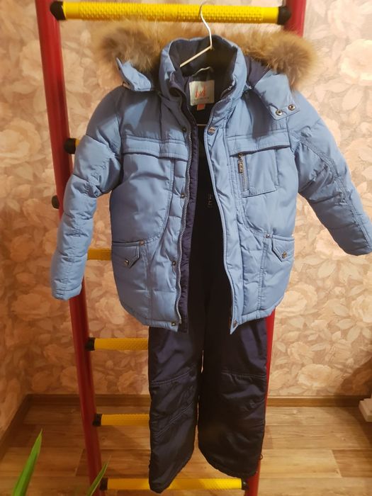 Продам комбинезоны зимние с курткой
