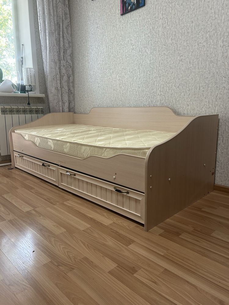 Кровать подросковая