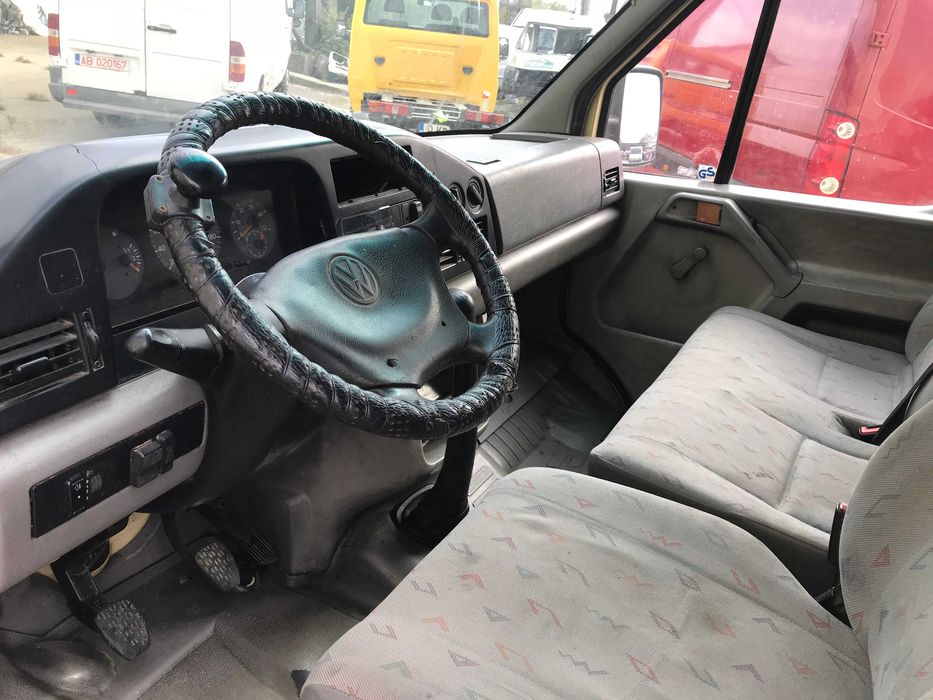 Dezmembrez Volkswagen LT 35 2.5 TDI 109 cp tip ANJ punte simpla 2006