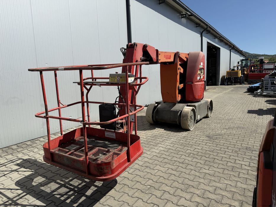 De vanzare sau da inchiriat nacela Manitou cu brat articulat