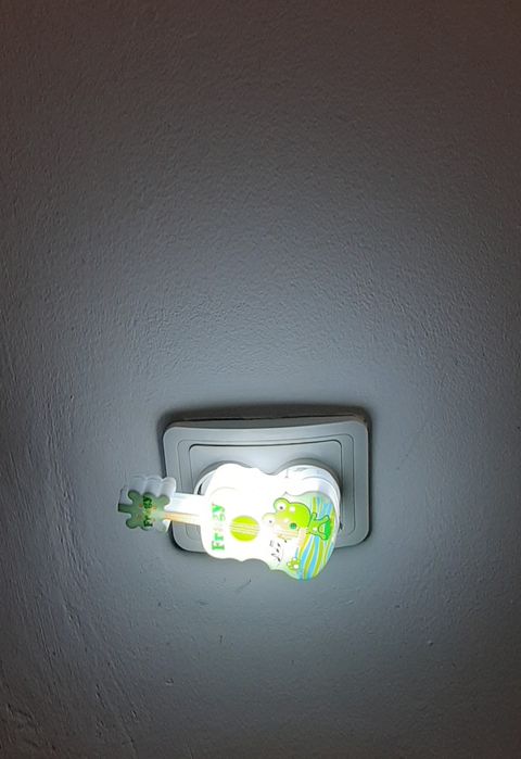 Lampa de veghe la priza