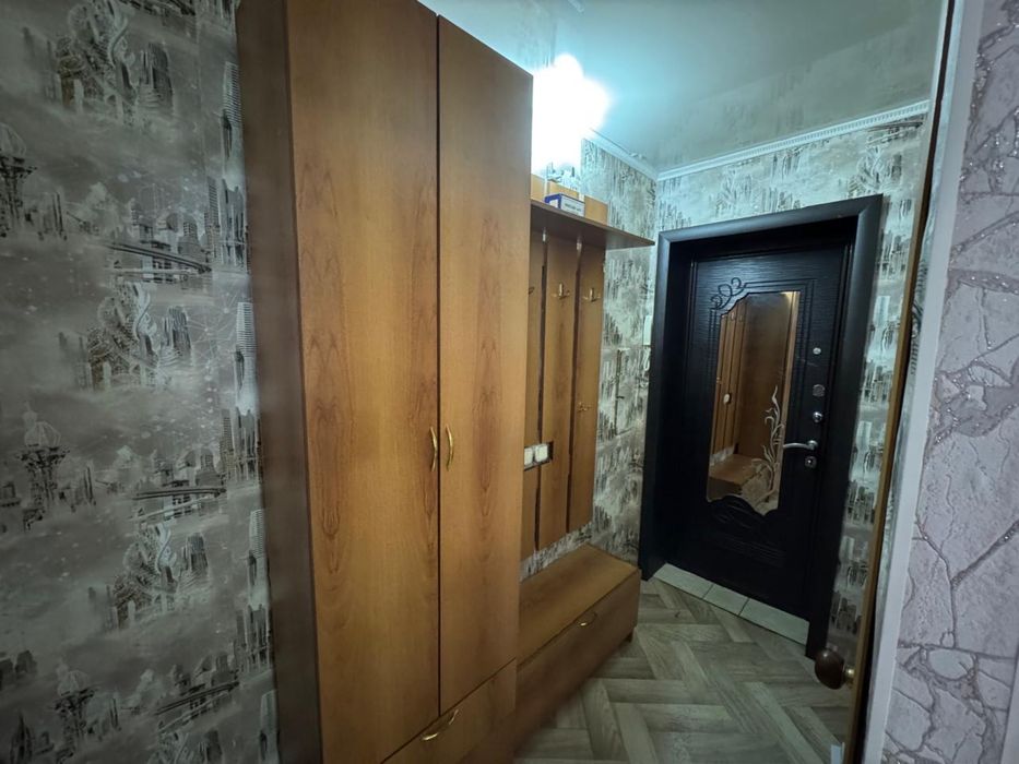 Сдам по суточно квартира 2 комнатная 2 часа 4000,8000 район центр