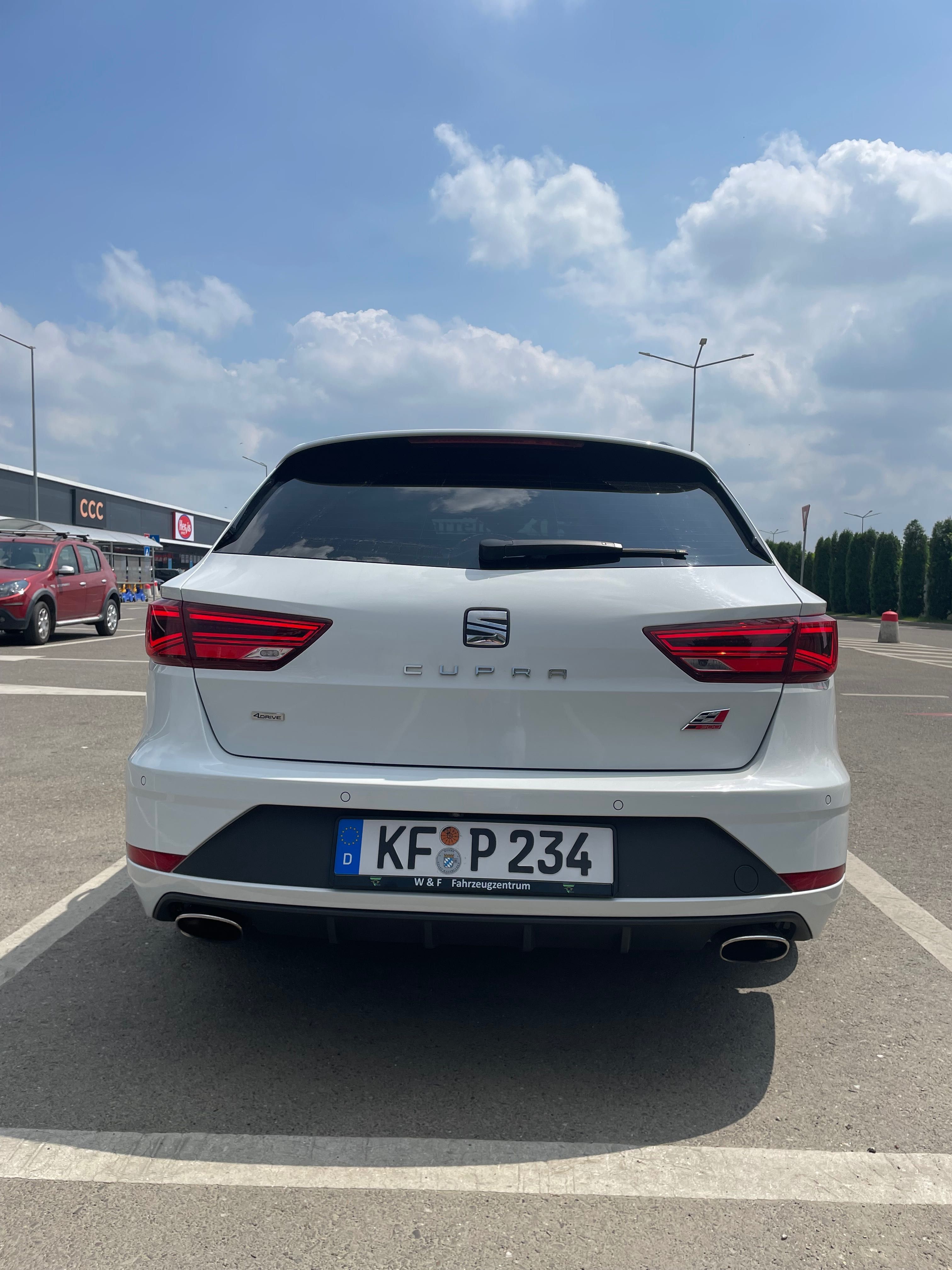 Seat leon cupra st 300 4drive