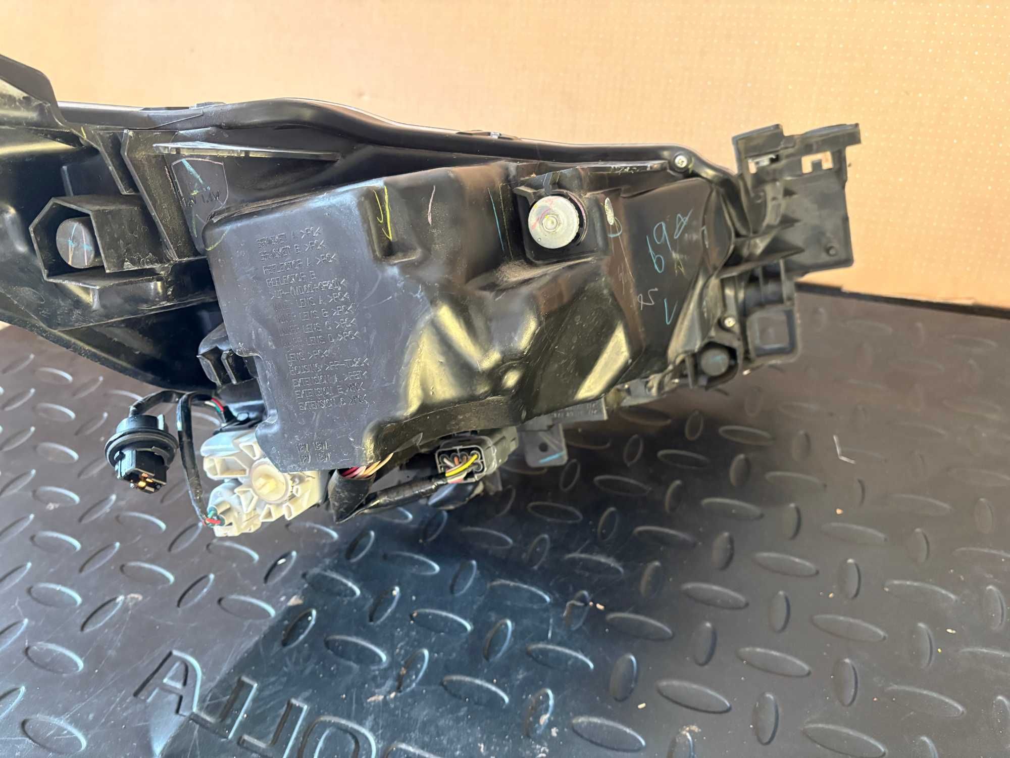 Ляв фар за Мазда 2 / Mazda 2 FULL LED