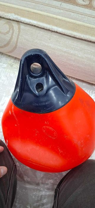 Буй/Кранец 380х295 мм красный, надувной