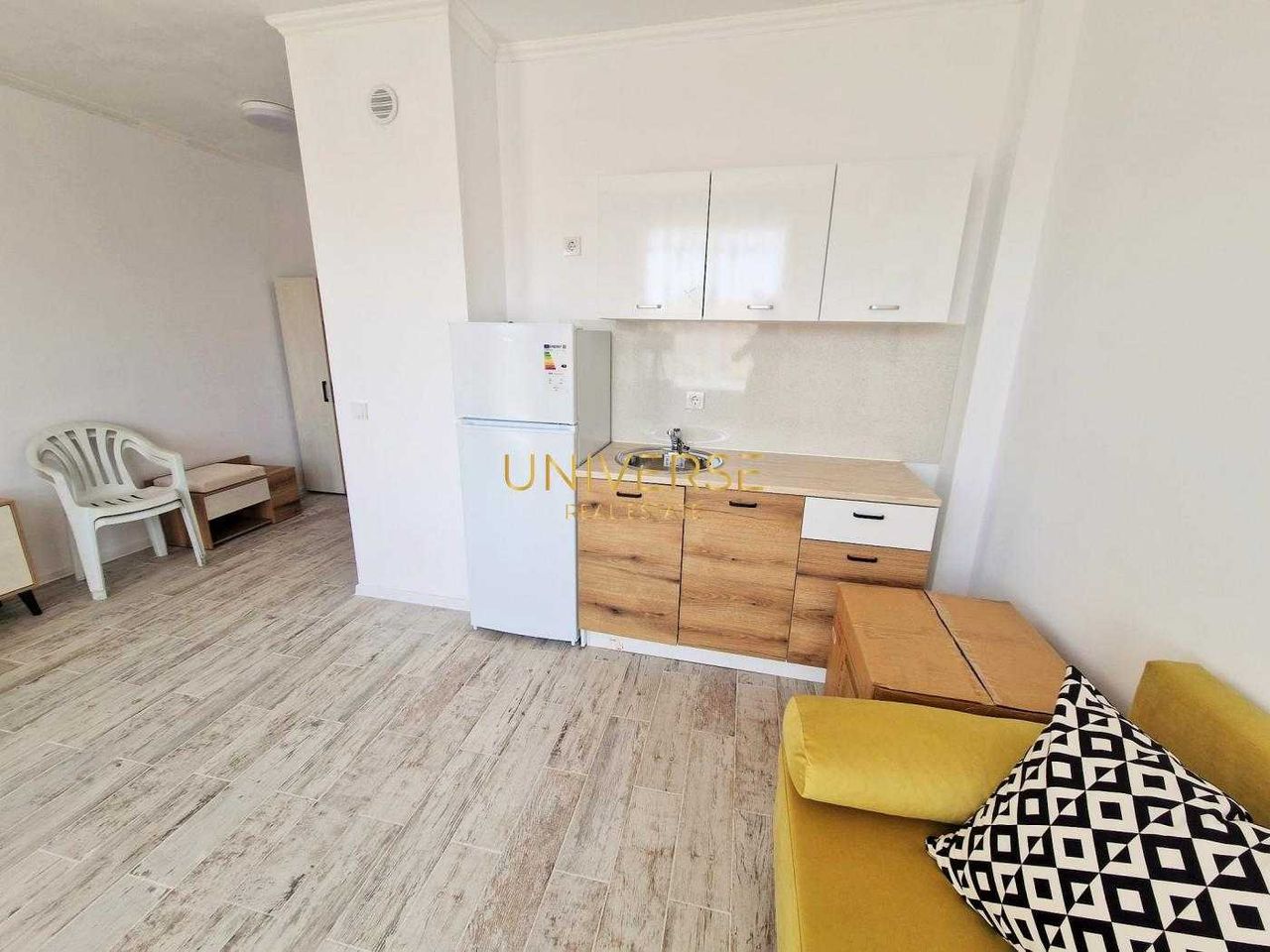 Продава се Едностаен апартамент в к.к. Слънчев бряг - 38 кв.м за 1198 €/кв.м - Снимка #2