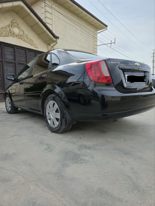Chevrolet Lacetti 2009 yaxshi holatda! Gaz-benzin