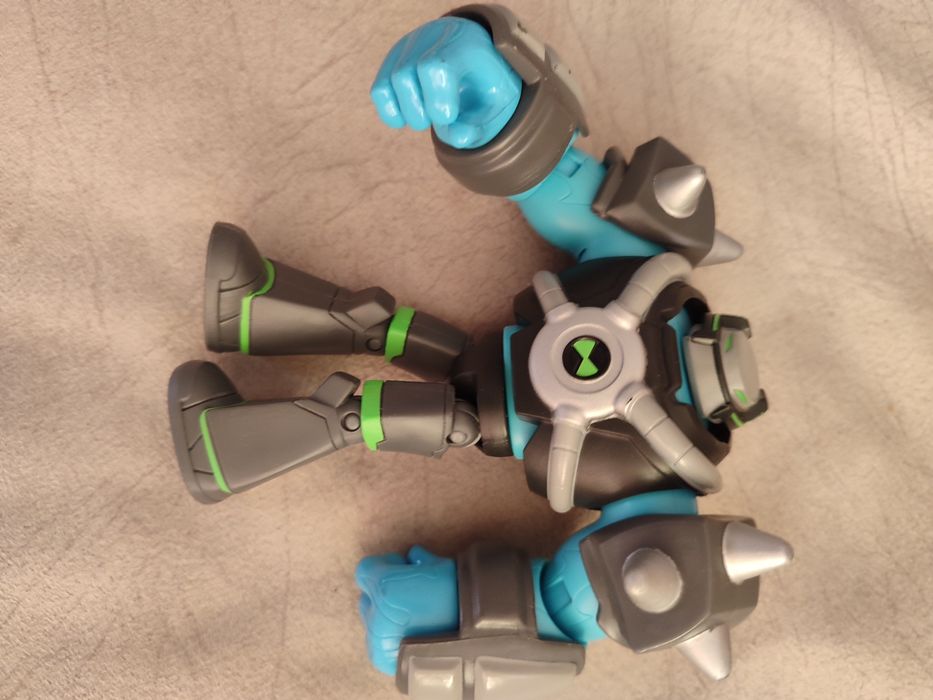 Бен 10: Фигура Бронированный Шок Рок