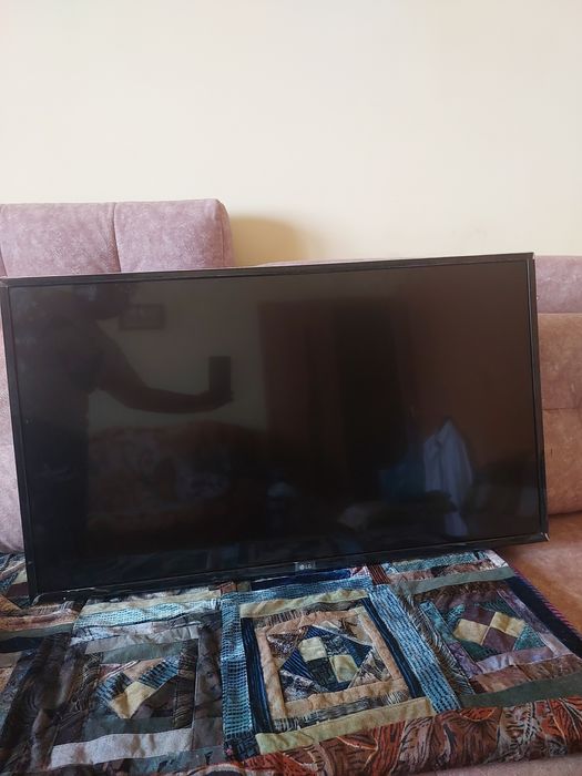 Продам телевизор LG, диагональ 109