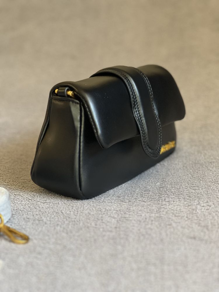 Дамска кожена чанта Jacquemus