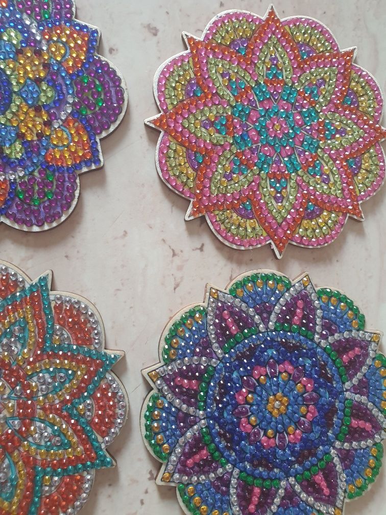 Set 6 suporturi ptr pahare ,lucrate cu diamante artificiale 5D
