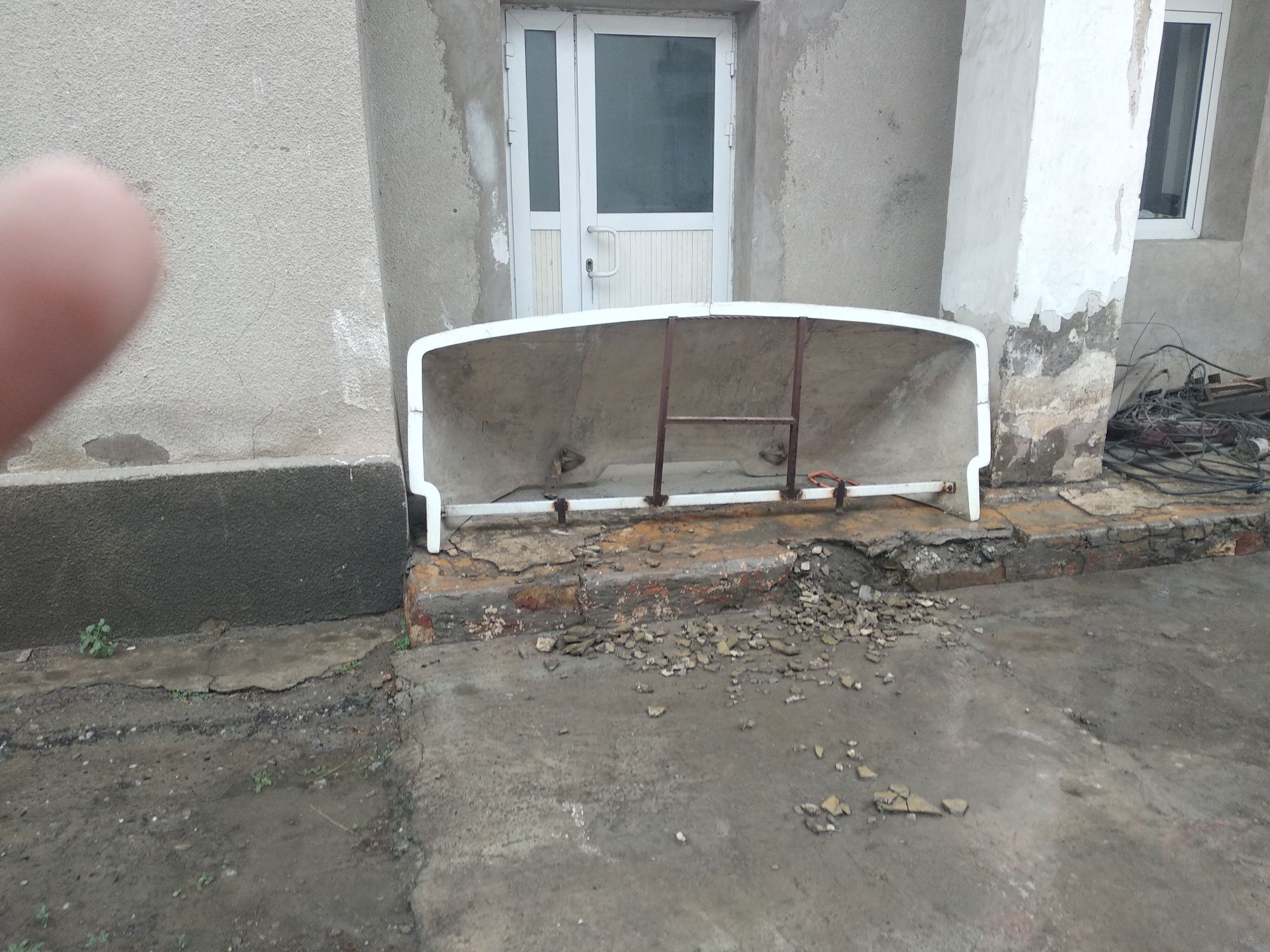 Продается козерог обтекатель от Мерседес атего в хорошем состоянии на
