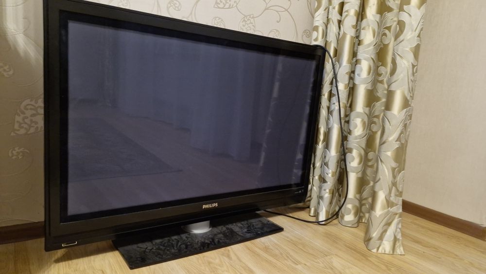 Телевизор philips 42Д ,2007года