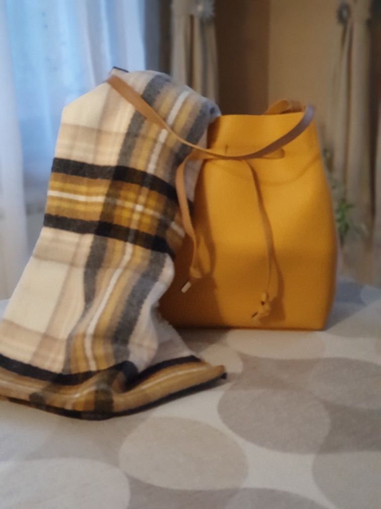 Чанта и шал ,есенна комбинация