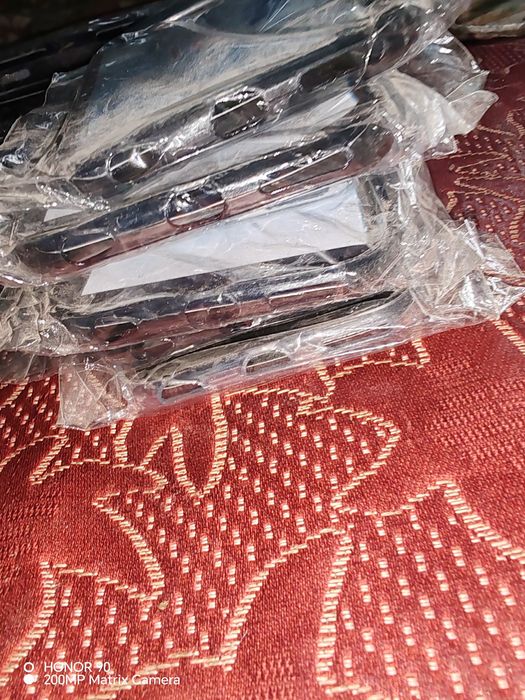 Vând lot 10 huse , urgent