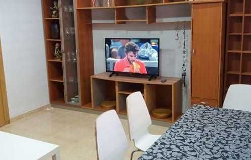 Дава се под наем Тристаен апартамент в Пловдив, Мараша - 88 кв.м за 295.8 € - Снимка #1