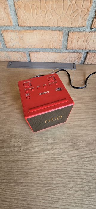 Radio ceas Sony ICF-C1T