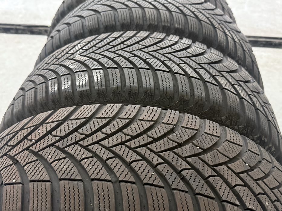 Зимни гуми 205/60/16 дот:22