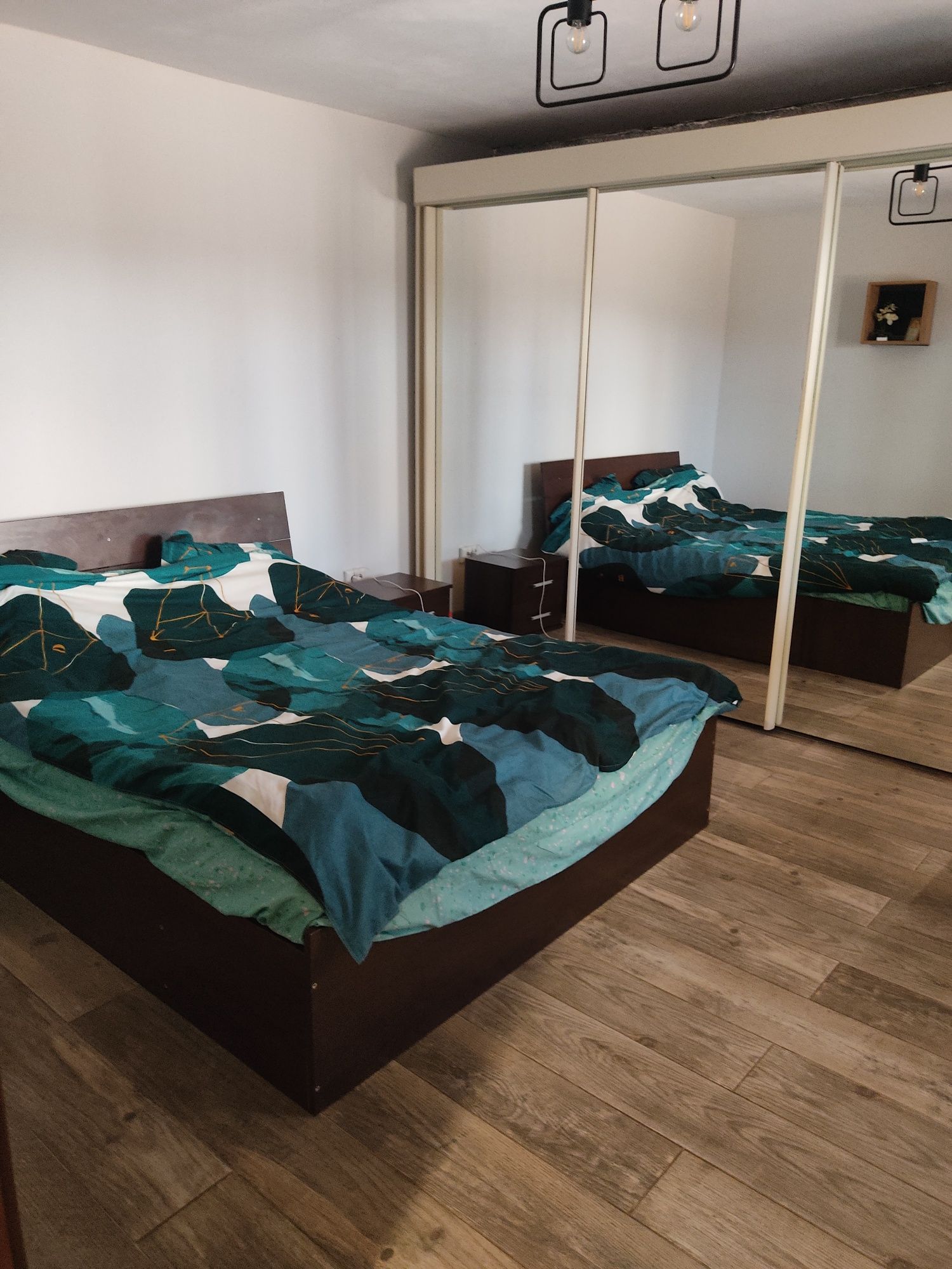 Închiriez casa ,Prelungirea Craiovei( Geamănă) la 100 m  de Mathaus Cr