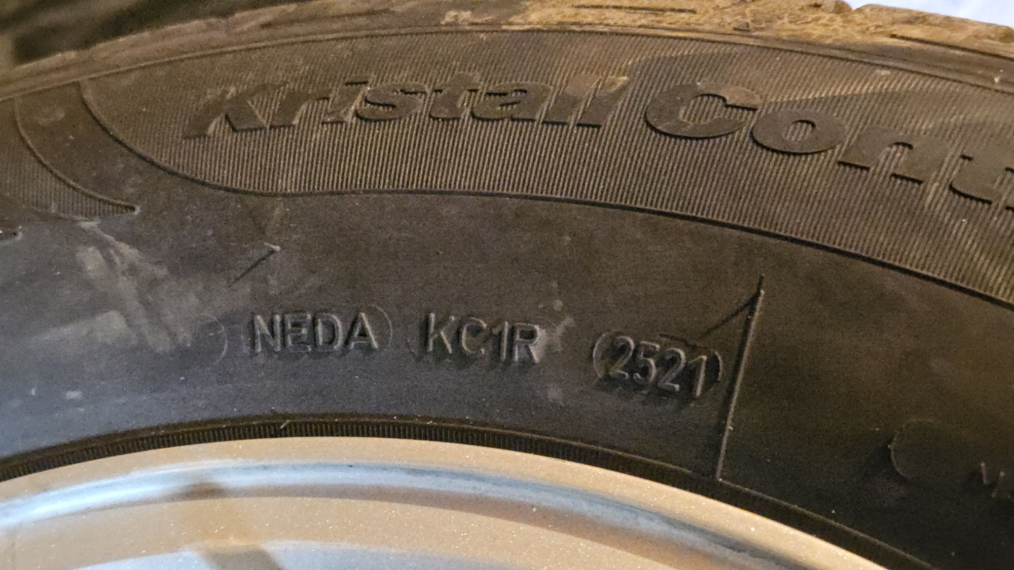 Продавам 4бр ляти джанти с зимни гуми за Каптива 215/70/16