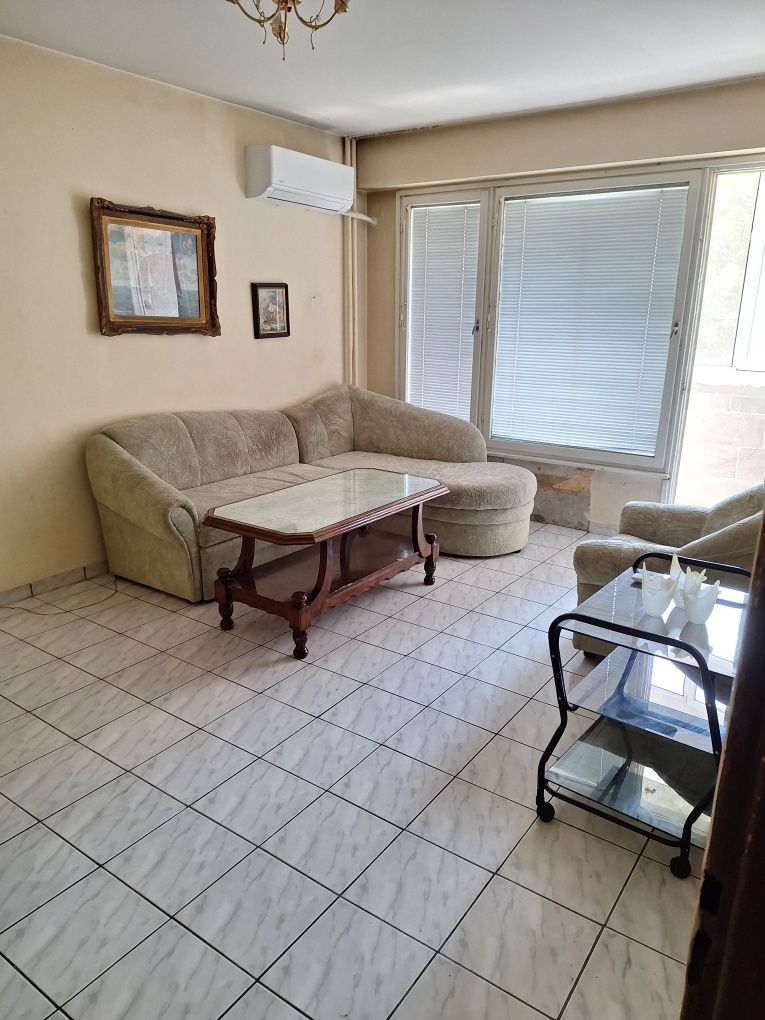 Продавам апартамент в гр. София, кв. Слатина,