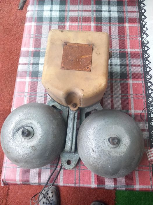 Sonerie tip macara si scoli