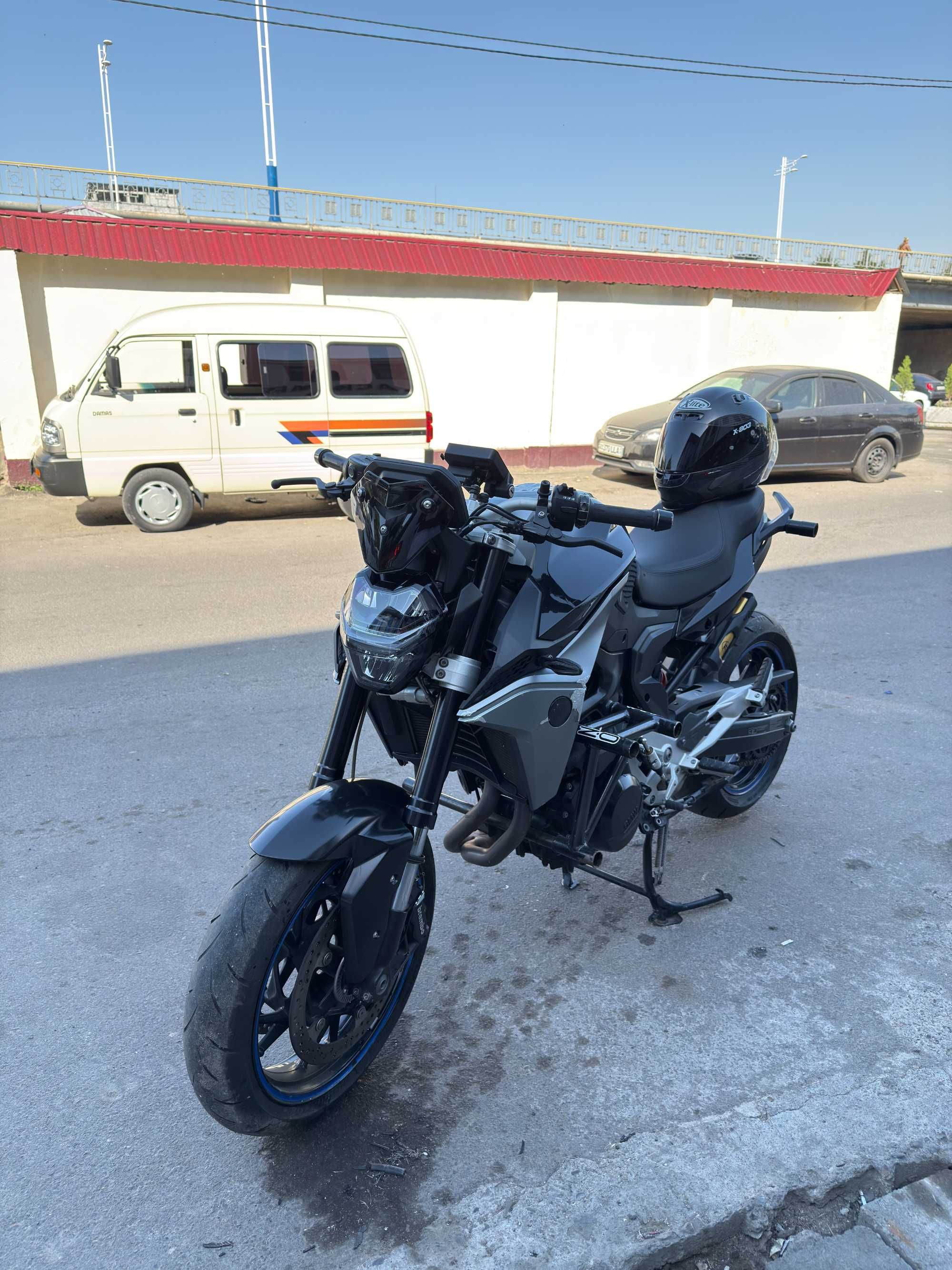 BMW F900R 2020 yil