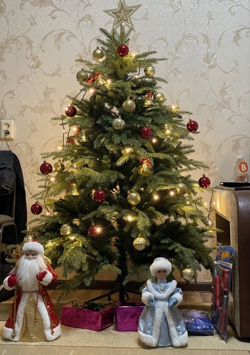 Продам искусственную ёлку