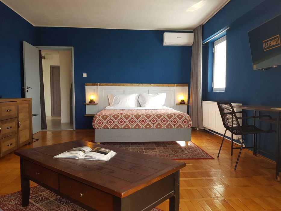 1 cam/44mp/Faleza/Renovat langa Union Jack