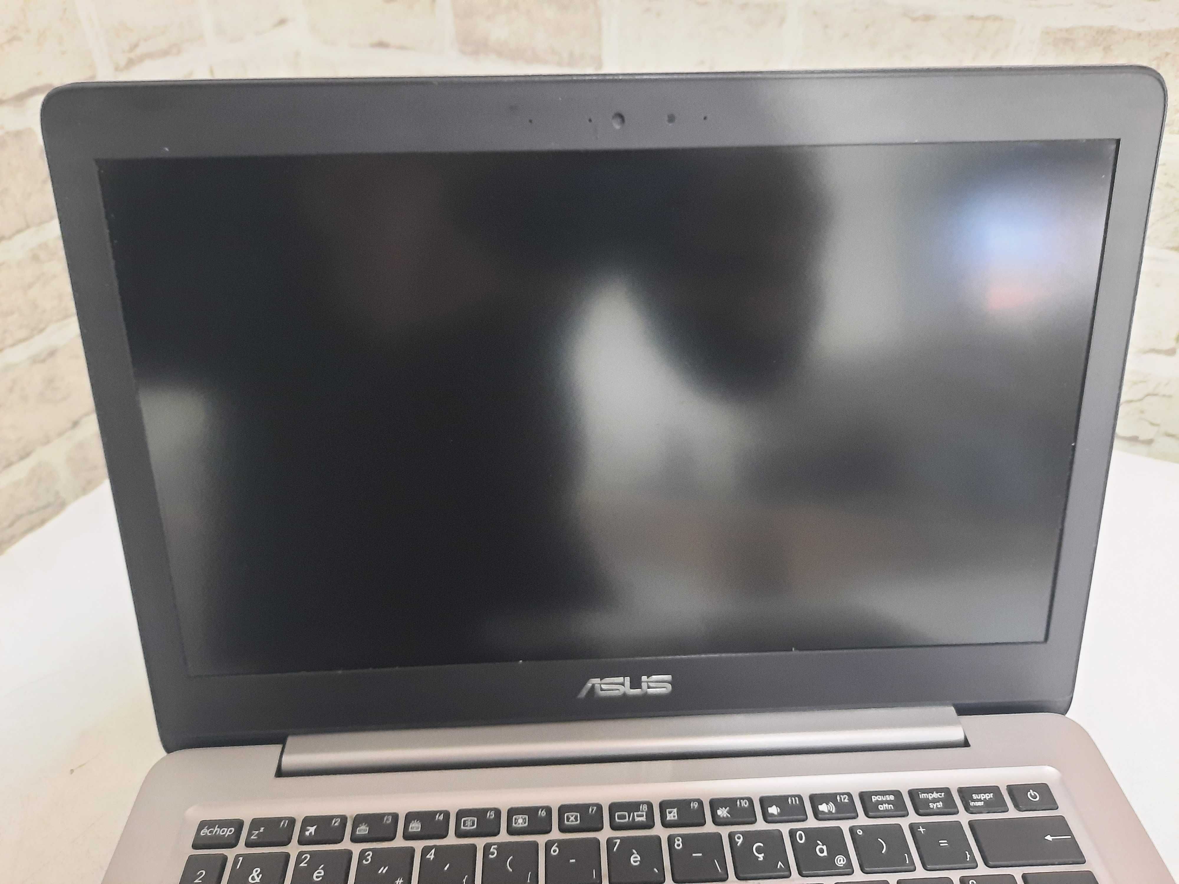 Dezmembrez Laptop Asus UX310U