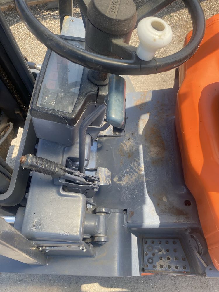 Stivuitor TOYOTA 4,5 T impecabil