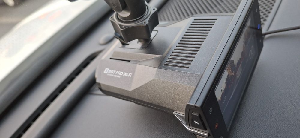 Продам SilverStone F1 Hybrid Combi S-BOT Pro Wi-Fi
Состояние отличное,