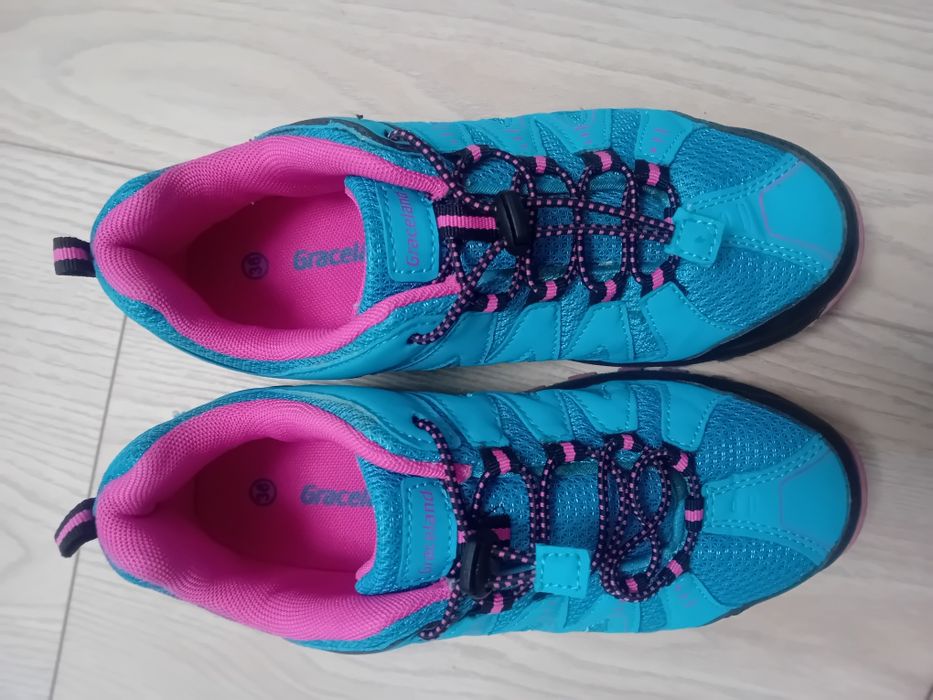 Туристически обувки