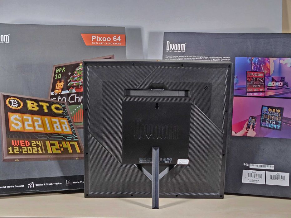 Divoom Pixoo 64 смарт арт дисплей с анимации, крипто/сток тракър и др.