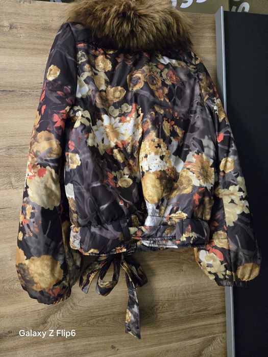 Продавам оригинални якета на Guess и Just Cavalli