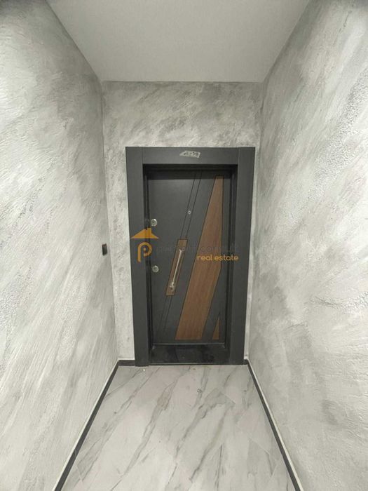 Тристаен Апартамент в Кършияка