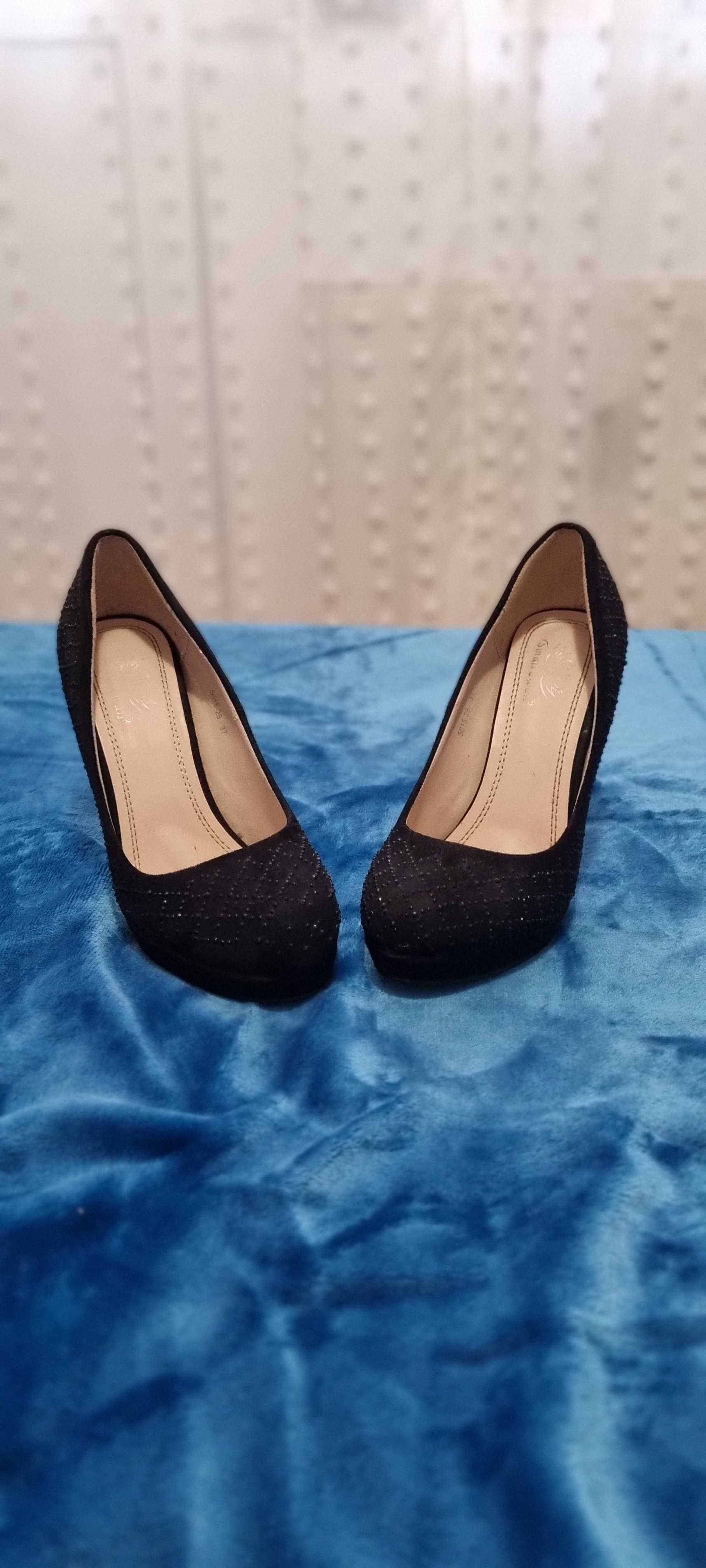 Pantofi , culoare negru. Small Swan