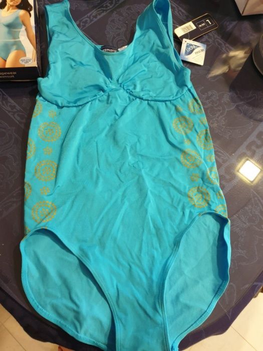 Costum de baie modelator