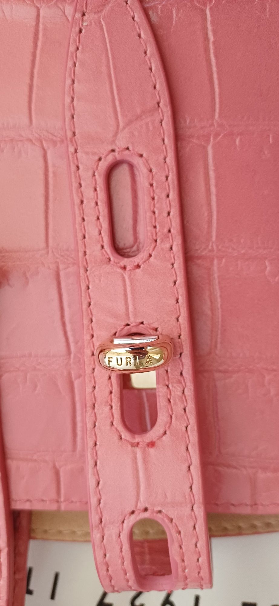 Furla Basrfua с шагрен от естествена кожа!