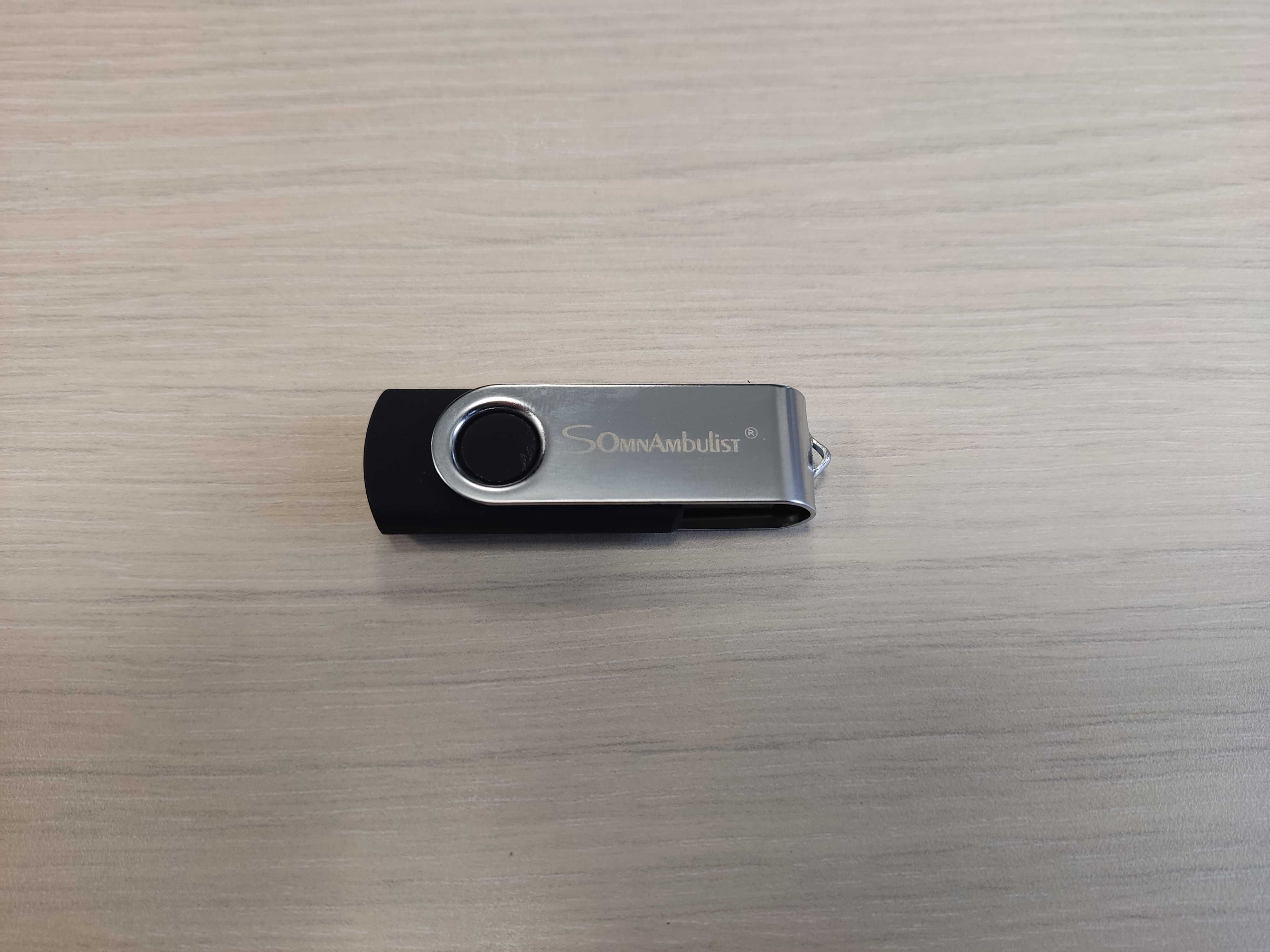 Продавам USB флашка 64GB