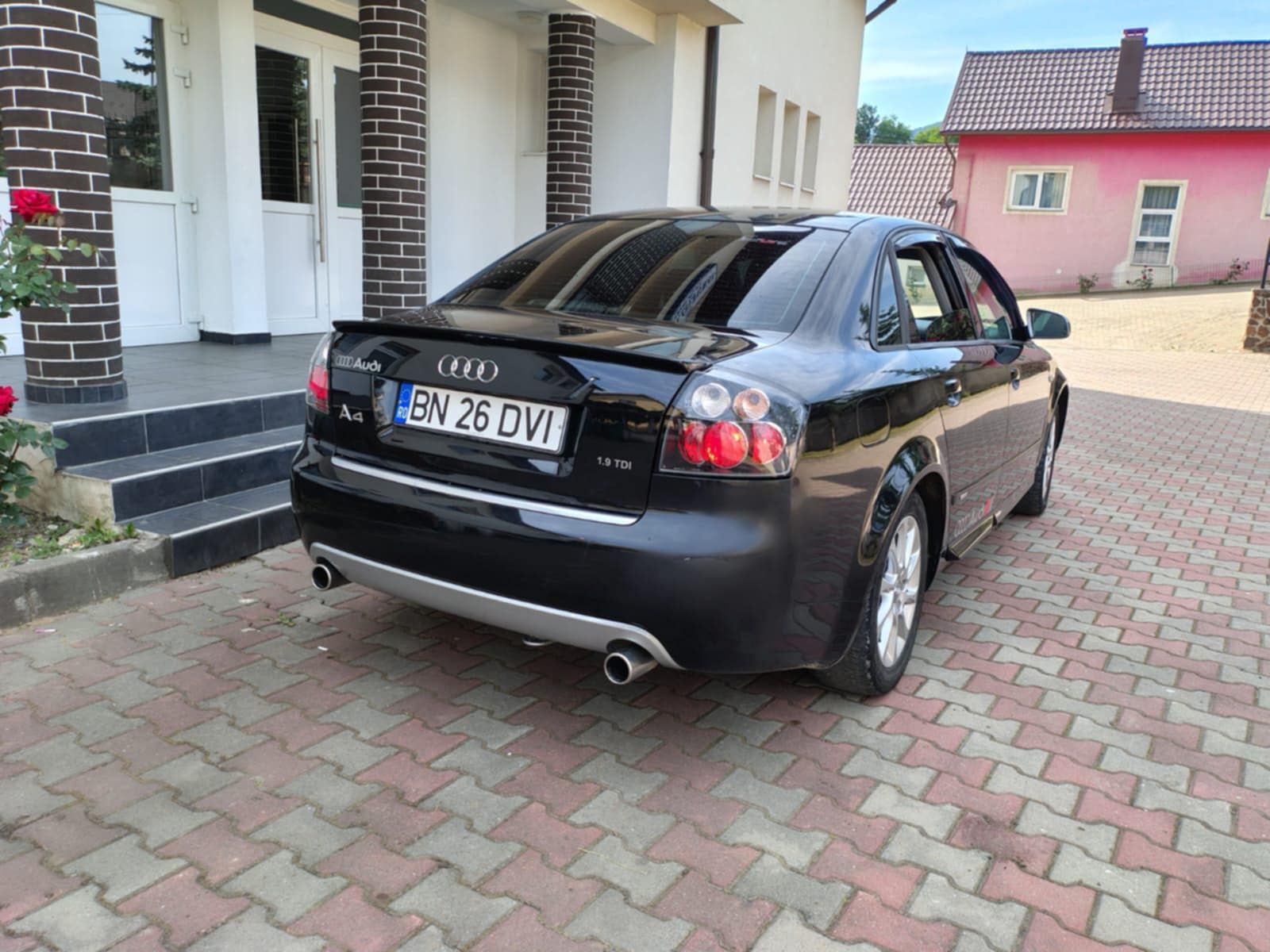 Vând audi A4 B6 motor 1.9