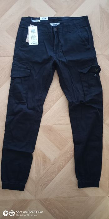 Produs nou cu etichetă