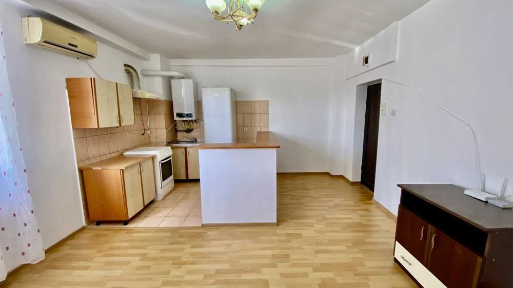 Apartament cu 2 camere, semidecomandat  in Mun. Pitești, zona Teilor