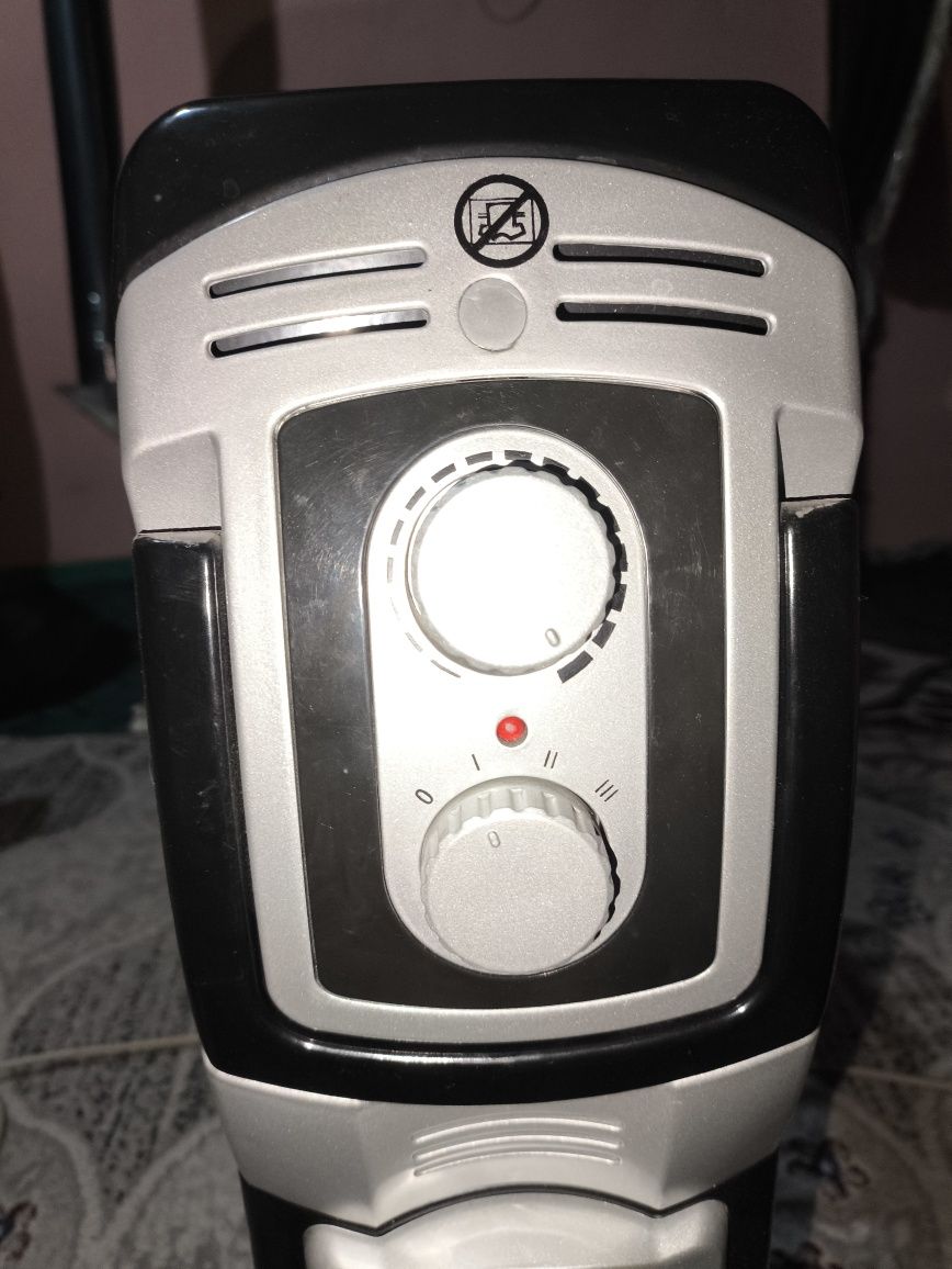 Обогреватель масляный Ferre 220W
