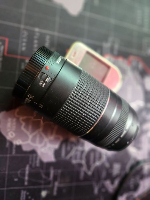 Obiectiv Canon 75-300 și casti Marshall