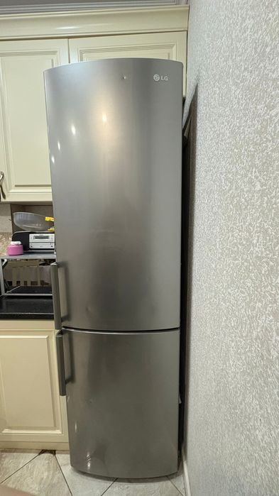 Срочно продам холодильник