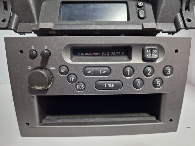 Radio casetofon Blaupunkt CAR 2003 Opel Corsa C facelift
