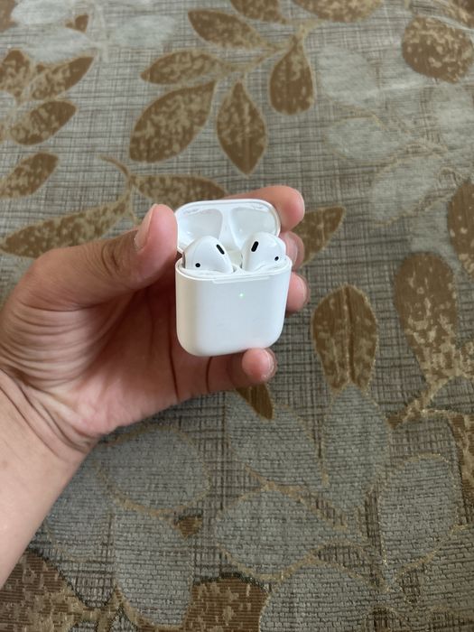 Наушники  AirPods