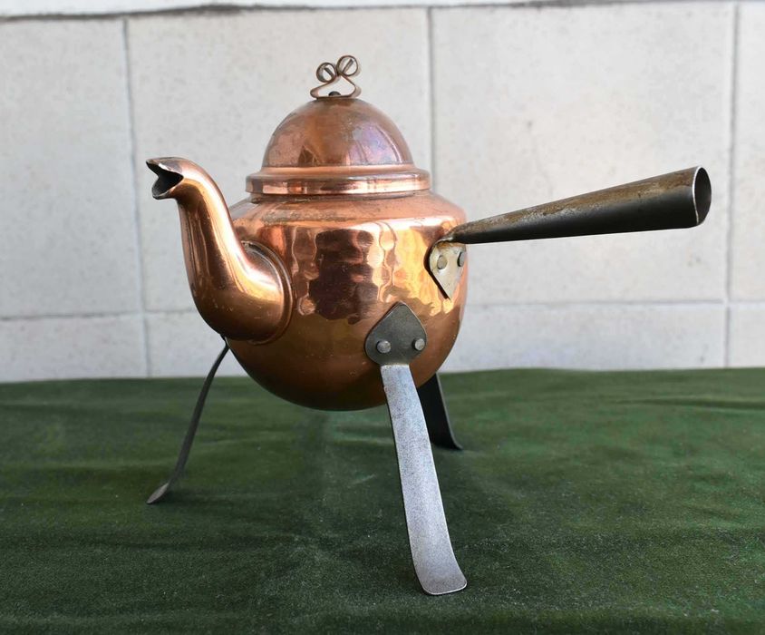 Чайник от кована мед