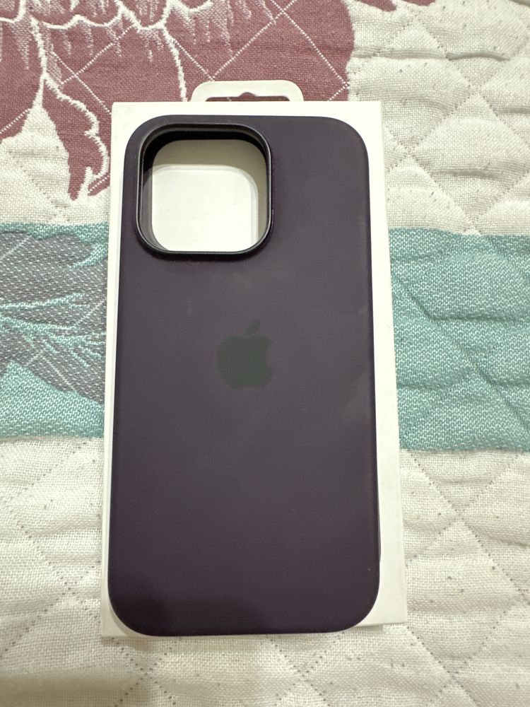 Оргинальный silicone case на iphone 14 pro
